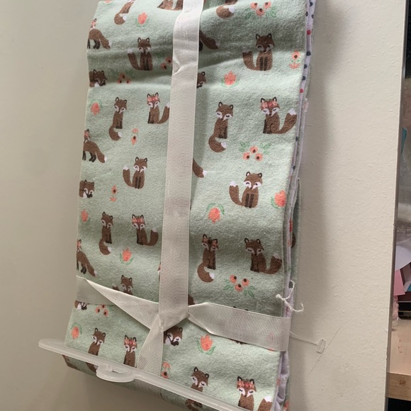 Zack & Zoey Green and White Baby Blanket Set - Picture 2 of 5